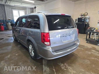 2019 Dodge Grand Caravan SXT 121.2" WB – miniatura 2