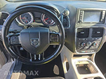 2019 Dodge Grand Caravan SXT 121.2" WB - miniatura 11