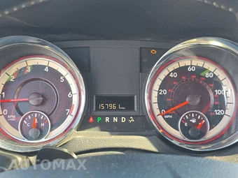 2019 Dodge Grand Caravan SXT 121.2" WB - miniatura 12