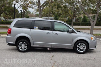 2019 Dodge Grand Caravan SXT 121.2" WB - miniatura 10