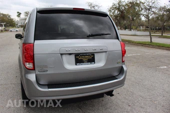 2019 Dodge Grand Caravan SXT 121.2" WB - miniatura 18