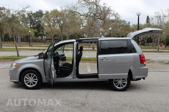 2019 Dodge Grand Caravan SXT 121.2" WB - miniatura 20