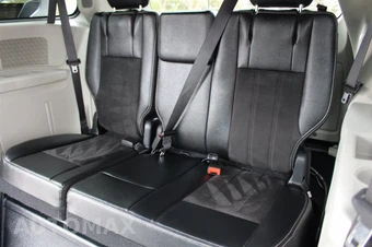 2019 Dodge Grand Caravan SXT 121.2" WB - miniatura 33