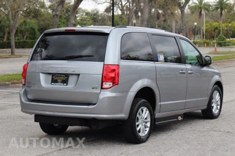 2019 Dodge Grand Caravan SXT 121.2" WB - miniatura 9