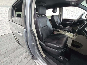 2019 Dodge Grand Caravan SXT 121.2" WB – miniatura 19