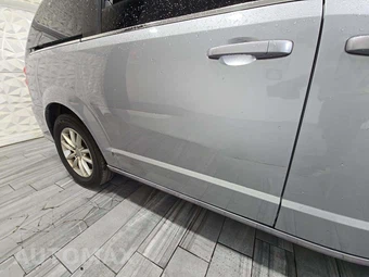 2019 Dodge Grand Caravan SXT 121.2" WB – miniatura 34