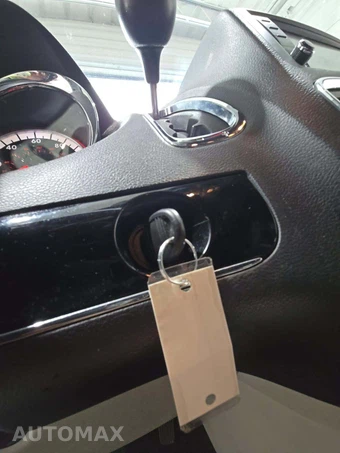 2019 Dodge Grand Caravan SXT 121.2" WB – miniatura 8