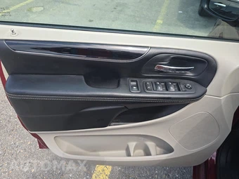 2019 Dodge Grand Caravan SXT 121.2" WB - miniatura 9