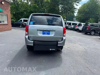 2019 Dodge Grand Caravan SXT 121.2" WB - miniatura 4