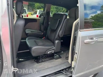 2019 Dodge Grand Caravan SXT 121.2" WB - miniatura 9