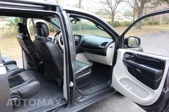 2019 Dodge Grand Caravan SXT 121.2" WB - miniatura 25