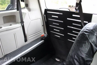 2019 Dodge Grand Caravan SXT 121.2" WB - miniatura 32