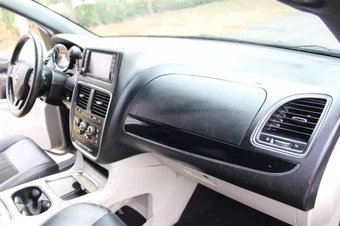 2019 Dodge Grand Caravan SXT 121.2" WB - miniatura 37