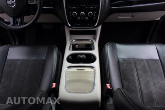 2019 Dodge Grand Caravan SXT 121.2" WB - miniatura 42