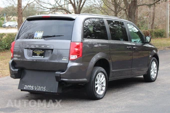 2019 Dodge Grand Caravan SXT 121.2" WB - miniatura 9