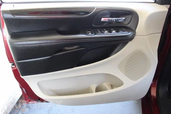 2019 Dodge Grand Caravan SXT 121.2" WB - miniatura 43