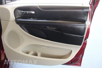 2019 Dodge Grand Caravan SXT 121.2" WB - miniatura 44