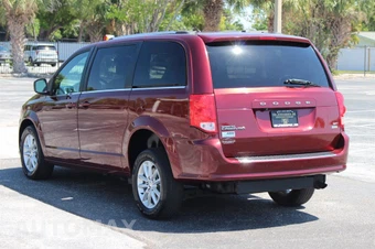 2019 Dodge Grand Caravan SXT 121.2" WB - miniatura 7