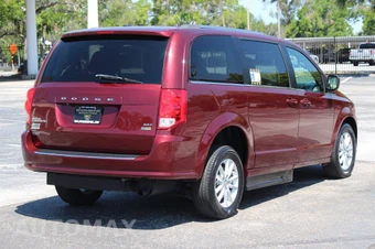 2019 Dodge Grand Caravan SXT 121.2" WB - miniatura 9