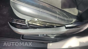 2019 Dodge Grand Caravan SXT 121.2" WB – miniatura 31