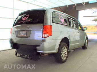 2019 Dodge Grand Caravan SXT 121.2" WB - miniatura 4