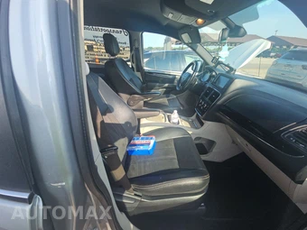 2019 Dodge Grand Caravan SXT 121.2" WB - miniatura 8