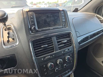 2019 Dodge Grand Caravan SXT 121.2" WB - miniatura 11