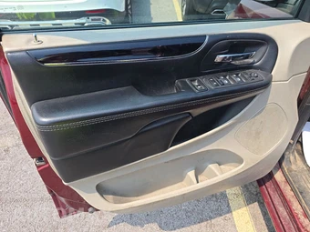2019 Dodge Grand Caravan SXT 121.2" WB - miniatura 9