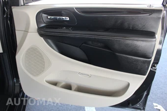 2019 Dodge Grand Caravan SXT 121.2" WB - miniatura 34