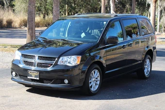 2019 Dodge Grand Caravan SXT 121.2" WB - miniatura 5