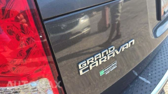 2019 Dodge Grand Caravan SXT 121.2" WB - miniatura 20
