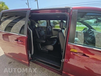 2019 Dodge Grand Caravan SXT 121.2" WB – miniatura 17