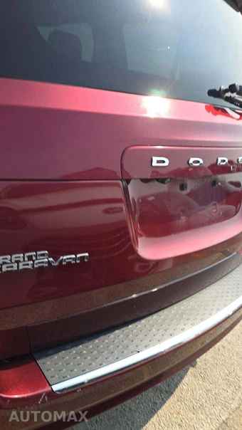 2019 Dodge Grand Caravan SXT 121.2" WB – miniatura 24