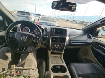 2019 Dodge Grand Caravan SXT 121.2" WB - miniatura 11