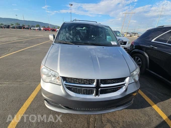 2019 Dodge Grand Caravan SXT 121.2" WB - miniatura 2