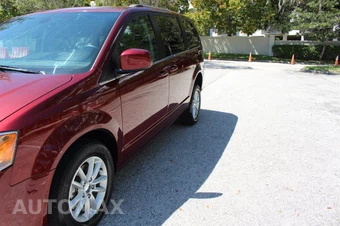 2019 Dodge Grand Caravan SXT 121.2" WB - miniatura 13