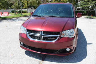 2019 Dodge Grand Caravan SXT 121.2" WB - miniatura 15