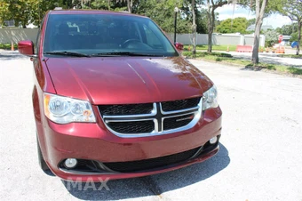 2019 Dodge Grand Caravan SXT 121.2" WB - miniatura 16