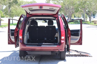 2019 Dodge Grand Caravan SXT 121.2" WB - miniatura 21