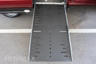 2019 Dodge Grand Caravan SXT 121.2" WB - miniatura 24