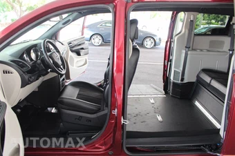 2019 Dodge Grand Caravan SXT 121.2" WB - miniatura 30