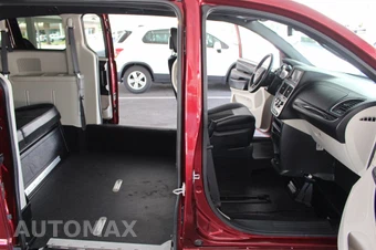2019 Dodge Grand Caravan SXT 121.2" WB - miniatura 31