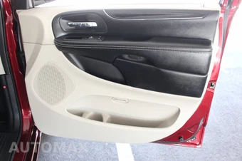 2019 Dodge Grand Caravan SXT 121.2" WB - miniatura 46