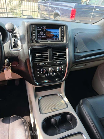 2019 Dodge Grand Caravan SXT 121.2" WB - miniatura 10