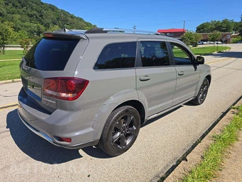 2019 Dodge Journey Crossroad - miniatura 3