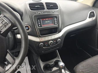 2019 Dodge Journey SE - miniatura 11