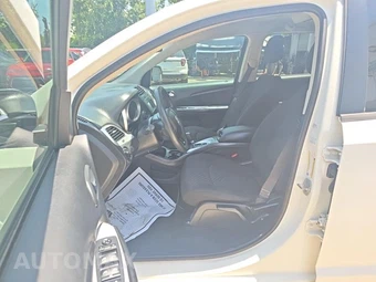 2019 Dodge Journey SE - miniatura 7