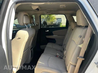 2019 Dodge Journey SE - miniatura 10