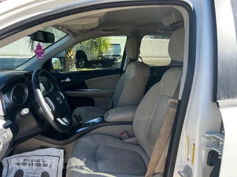 2019 Dodge Journey SE - miniatura 9