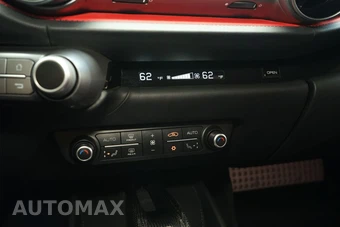 2019 Ferrari 812 Superfast - miniatura 17